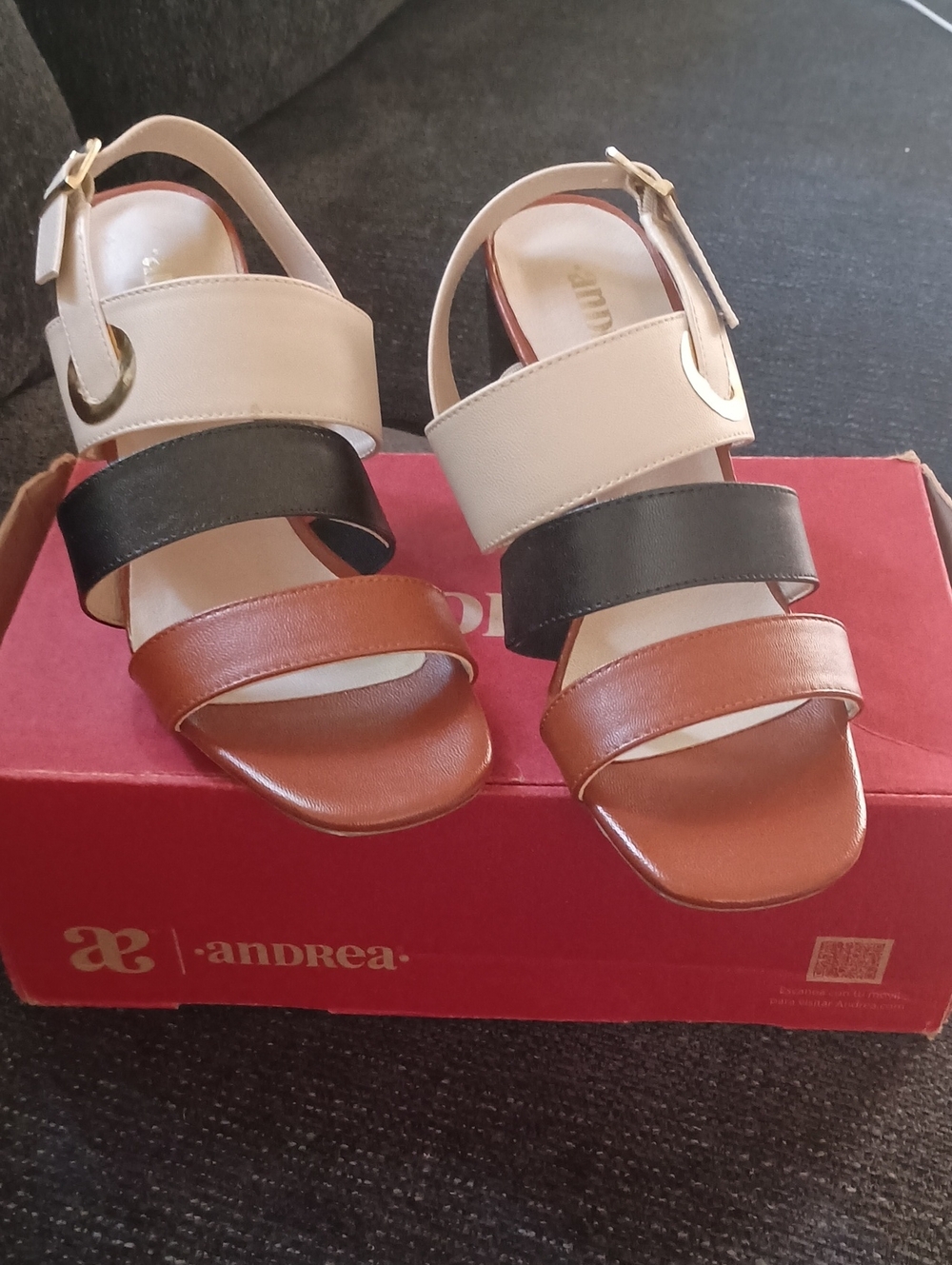 Andrea brand tricolor block heel sandals Size 8.5 New With Box